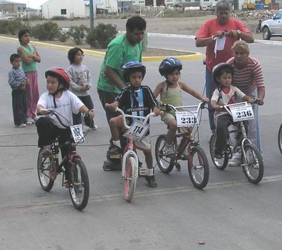 20080815005305-chicos-cicli.jpg